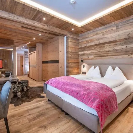 Panorama Alm Hotel *